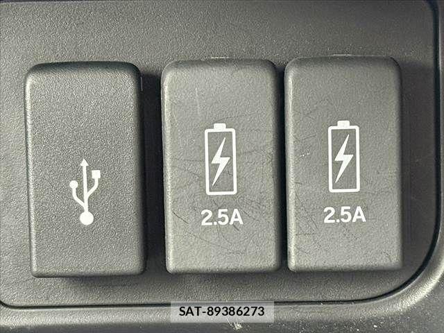 Honda N BOX CUSTOM 2020-02 7618650-29