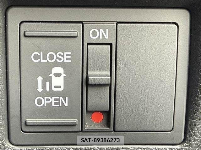 Honda N BOX CUSTOM 2020-02 7618650-4