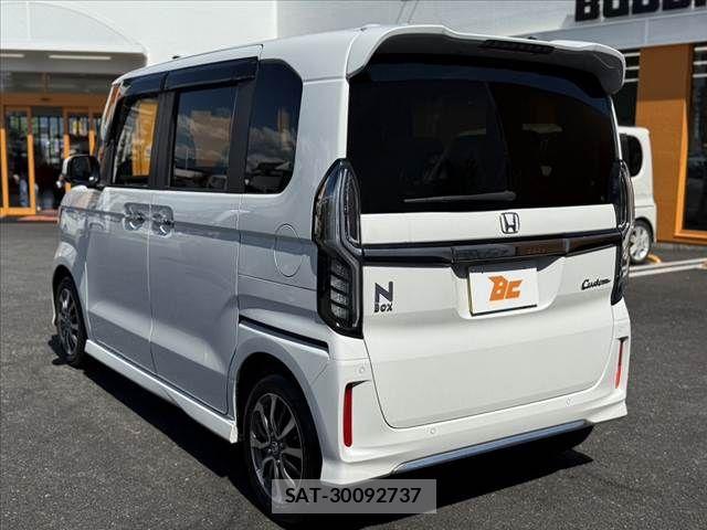 Honda N BOX CUSTOM 2022-02 7618625-12