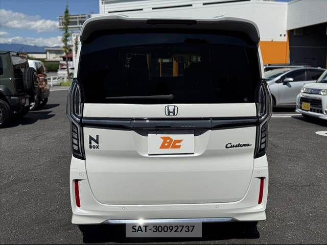 Honda N BOX CUSTOM 2022-02 7618625-13