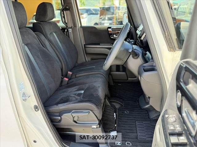 Honda N BOX CUSTOM 2022-02 7618625-15