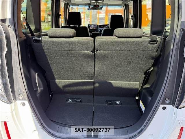 Honda N BOX CUSTOM 2022-02 7618625-18