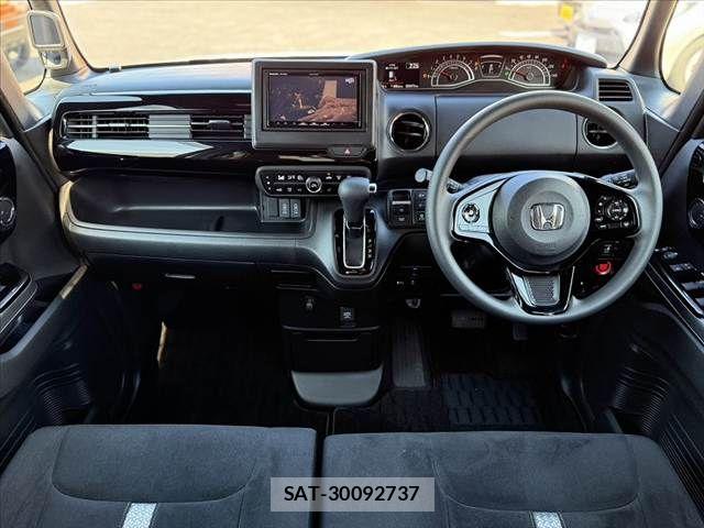 Honda N BOX CUSTOM 2022-02 7618625-1