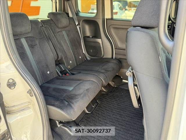 Honda N BOX CUSTOM 2022-02 7618625-19