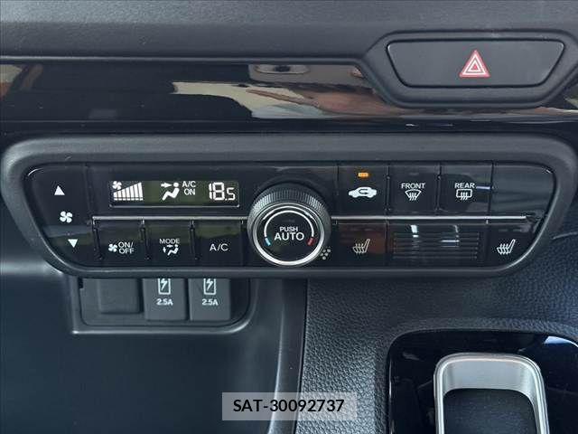 Honda N BOX CUSTOM 2022-02 7618625-27