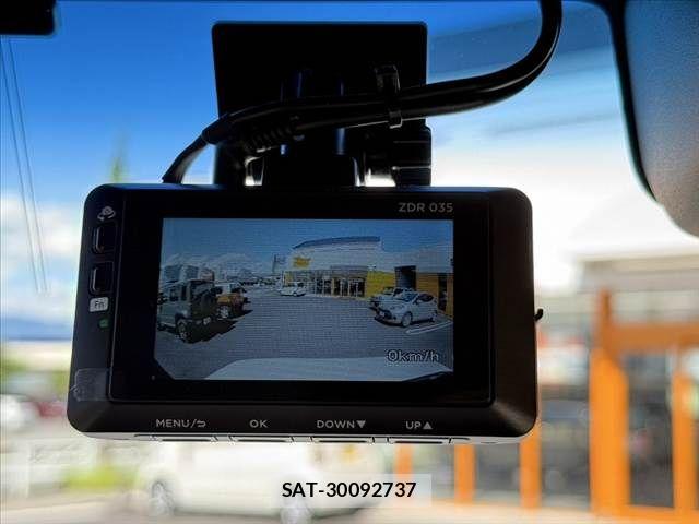 Honda N BOX CUSTOM 2022-02 7618625-29