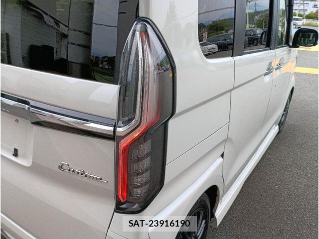 Honda N BOX CUSTOM 2023-01 7618642-28
