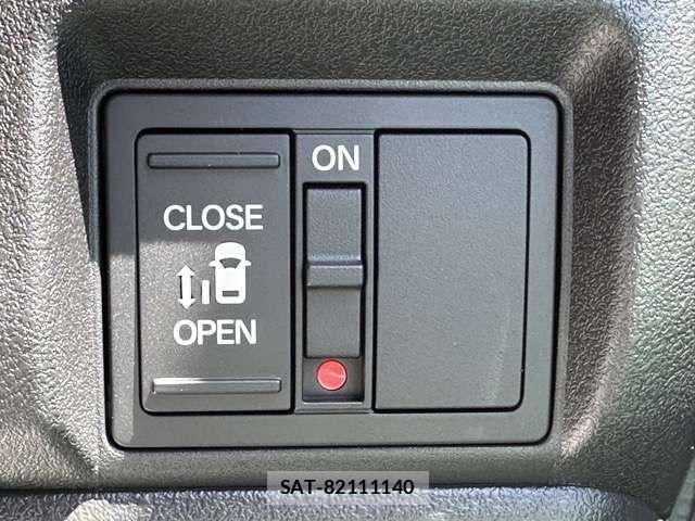 Honda N BOX CUSTOM 2026-03 7618585-15