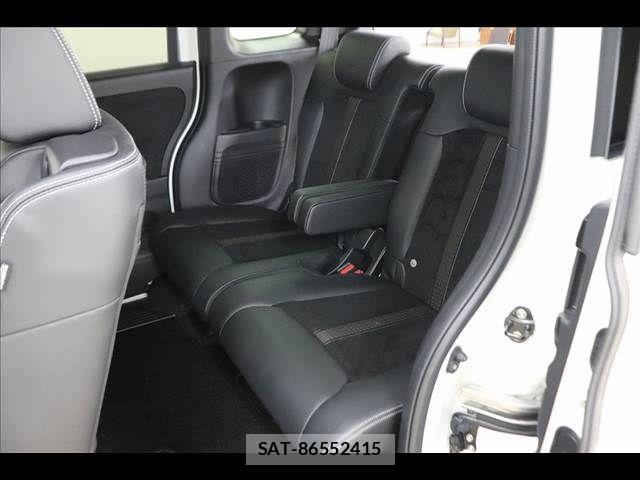 Honda N BOX CUSTOM 2019-11 7618624-12