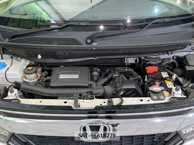 Honda N BOX CUSTOM 2018-02 7618640-17