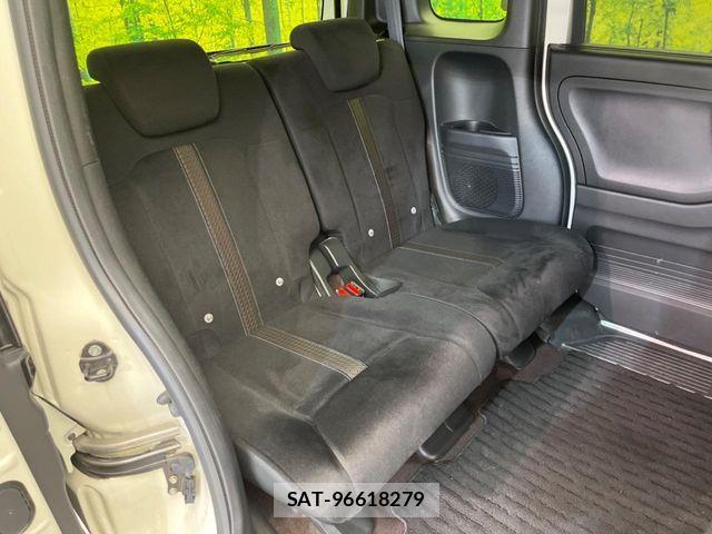 Honda N BOX CUSTOM 2018-02 7618640-8