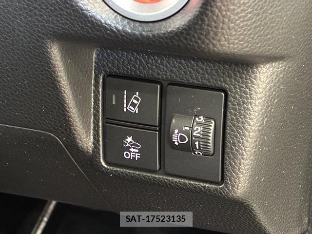 Honda N BOX CUSTOM 2022-10 7618577-15
