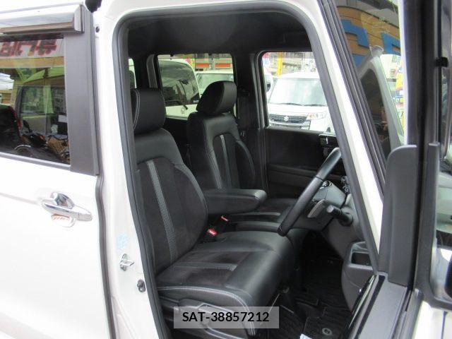 Honda N BOX CUSTOM 2021-01 7618604-12