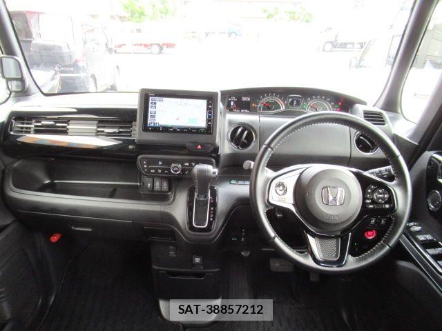 Honda N BOX CUSTOM 2021-01 7618604-1