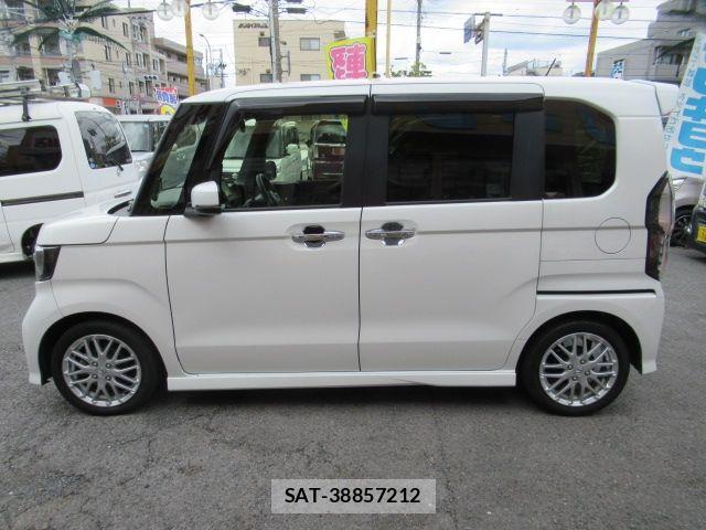Honda N BOX CUSTOM 2021-01 7618604-4