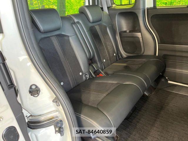 Honda N BOX CUSTOM 2020-02 7618591-8