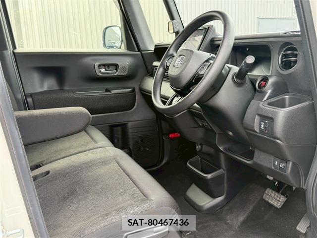 Honda N BOX CUSTOM 2024-02 7618593-12