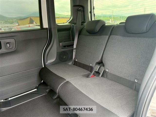 Honda N BOX CUSTOM 2024-02 7618593-14