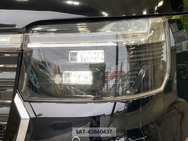 Honda N BOX CUSTOM 2023-10 7618592-11