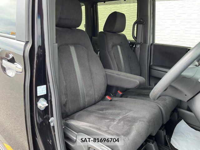 Honda N BOX CUSTOM 2023-02 7618634-7