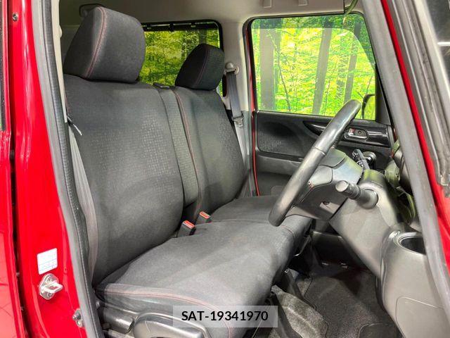 Honda N BOX CUSTOM 2017-06 7726456-7