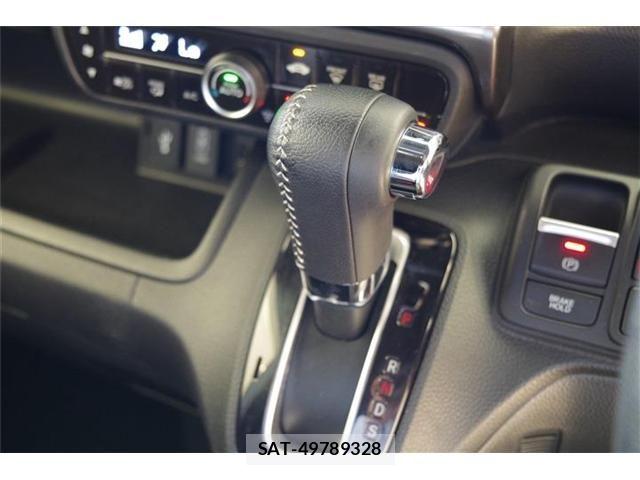 Honda N BOX CUSTOM 2022-06 7726388-12