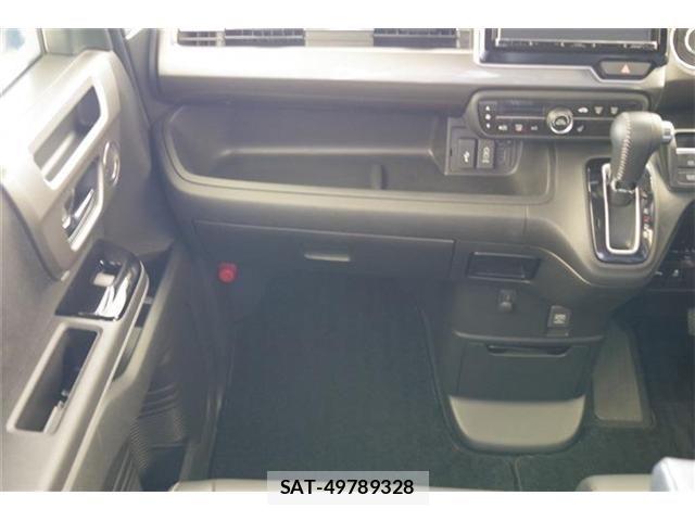 Honda N BOX CUSTOM 2022-06 7726388-24