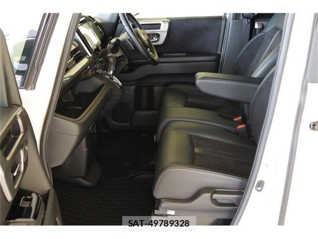 Honda N BOX CUSTOM 2022-06 7726388-27