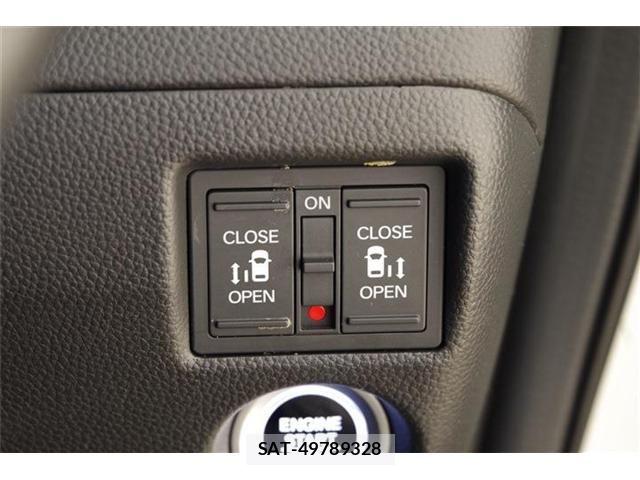 Honda N BOX CUSTOM 2022-06 7726388-8
