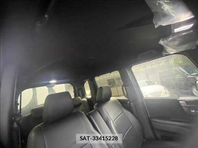 Honda N BOX CUSTOM 2017-11 7726467-16