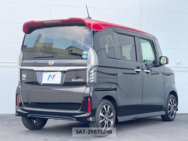 Honda N BOX CUSTOM 2018-03 7787544-16