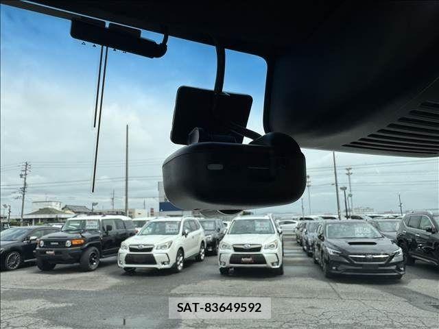 Honda N BOX CUSTOM 2018-04 7787549-29
