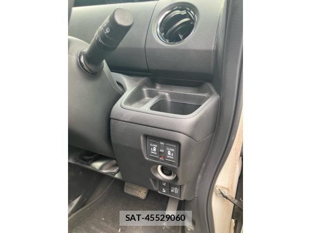 Honda N BOX CUSTOM 2022-06 7878246-15