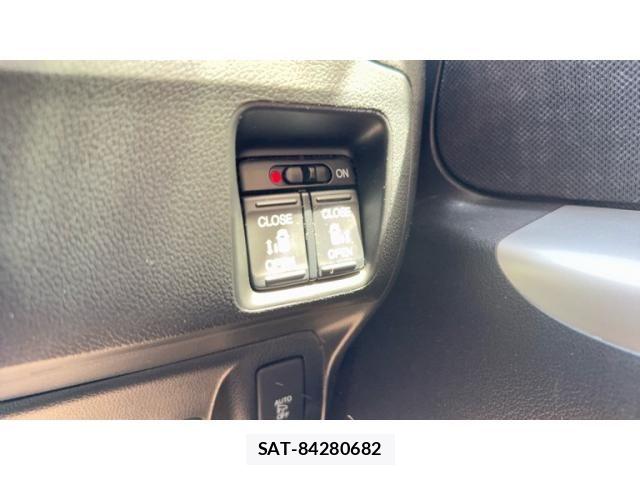 Honda N BOX CUSTOM 2017-01 7878334-11