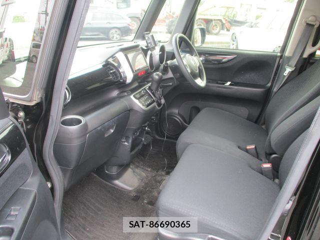 Honda N BOX CUSTOM 2017-01 7878359-14