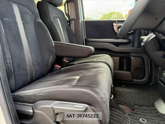 Honda N BOX CUSTOM 2018-02 7878310-15