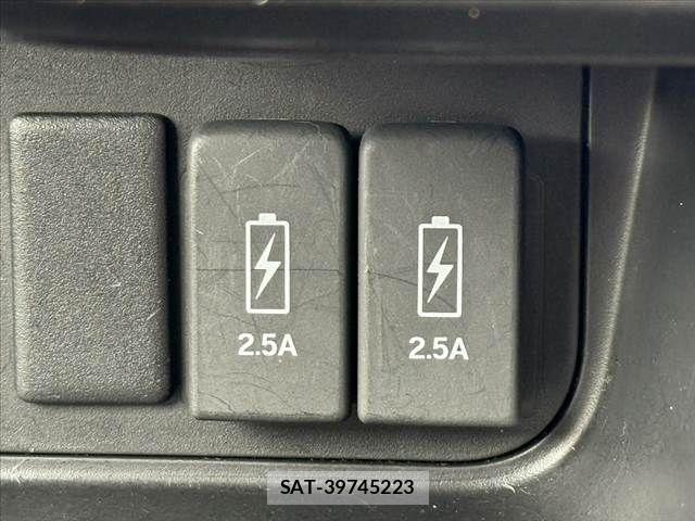Honda N BOX CUSTOM 2018-02 7878310-27