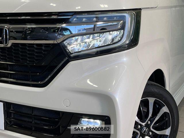 Honda N BOX CUSTOM 2018-01 7962907-11