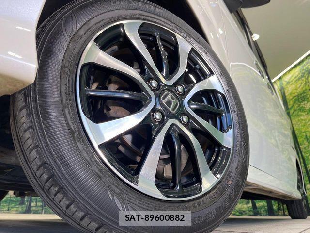 Honda N BOX CUSTOM 2018-01 7962907-12