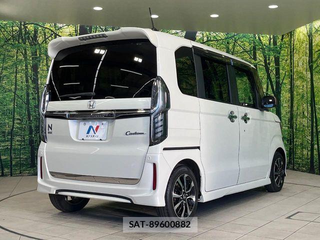 Honda N BOX CUSTOM 2018-01 7962907-16