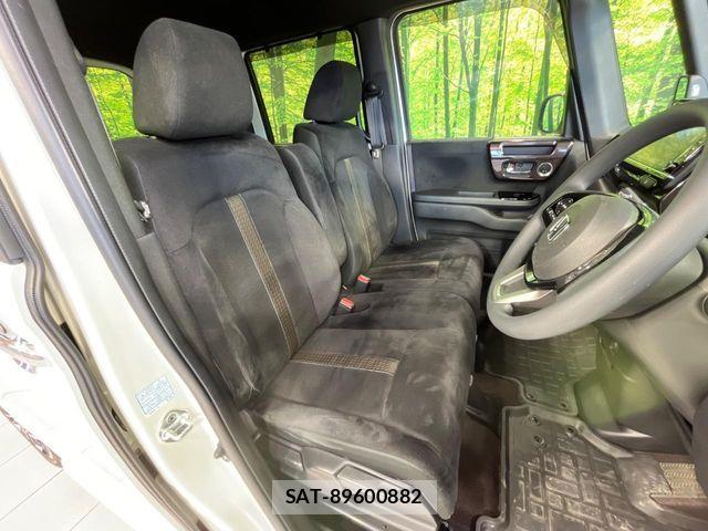 Honda N BOX CUSTOM 2018-01 7962907-7