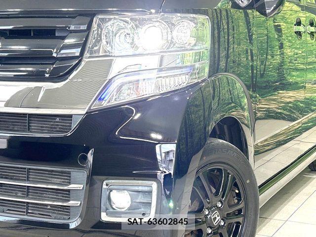 Honda N BOX CUSTOM 2017-03 7962938-11