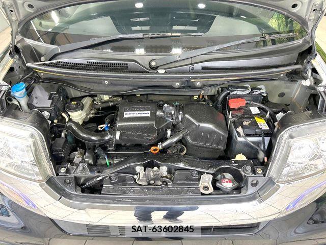 Honda N BOX CUSTOM 2017-03 7962938-17