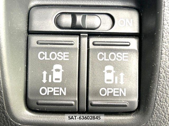 Honda N BOX CUSTOM 2017-03 7962938-1