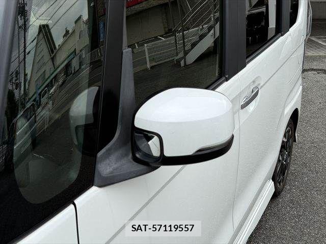 Honda N BOX CUSTOM 2018-09 7962926-23