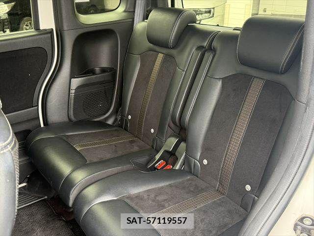 Honda N BOX CUSTOM 2018-09 7962926-29