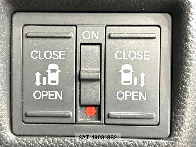 Honda N BOX CUSTOM 2020-06 7962899-4