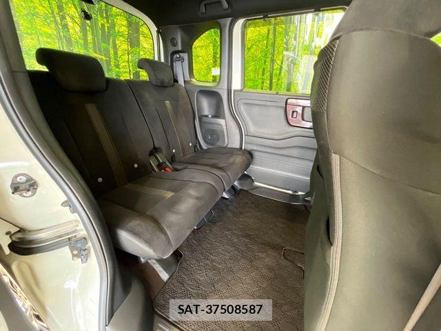 Honda N BOX CUSTOM 2017-09 7962906-8