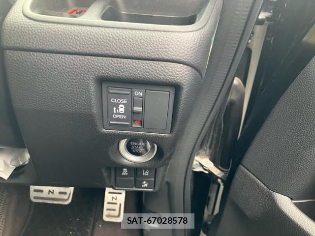 Honda N BOX CUSTOM 2019-06 7962939-14