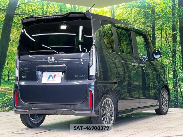 Honda N BOX CUSTOM 2024-06 7962857-16